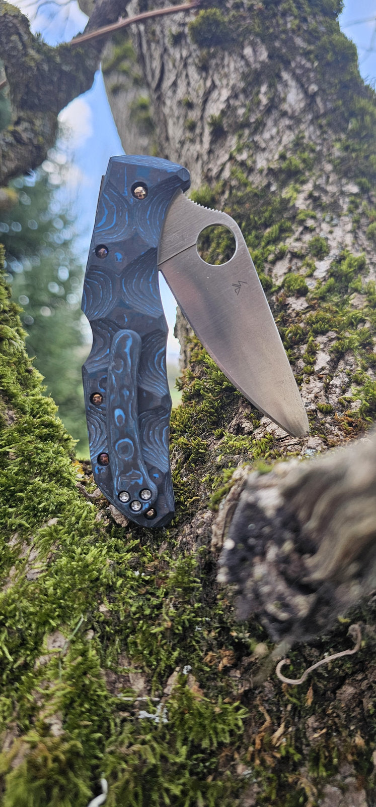 Scales in Carbon by Fatcarbon for Spyderco Endura 4, Endela, Delica 4 or Stretch 2 with assorted clip and backspacer