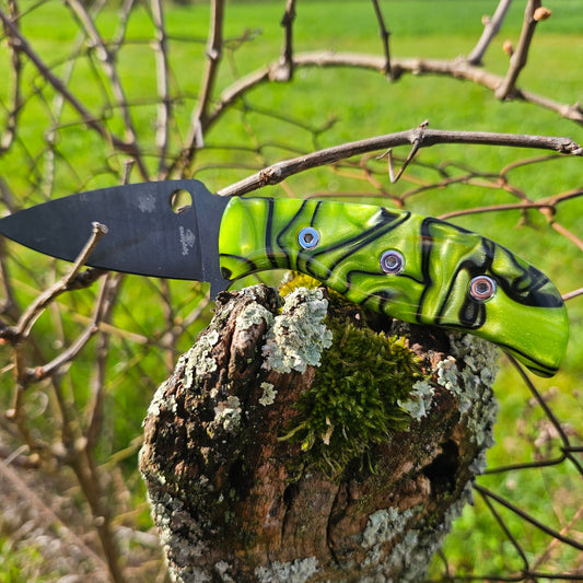 Scales in Kirinite for Spyderco Mule team