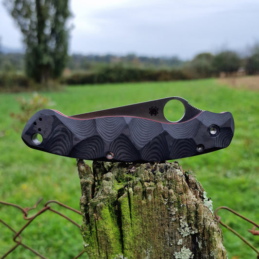 Scales in Carbon By Fatcarbon for Spyderco Military 2