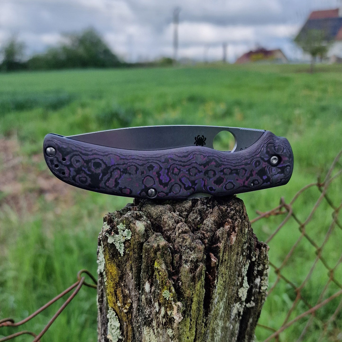 Scales in Carbon by Fatcarbon for Native chief Lightweight