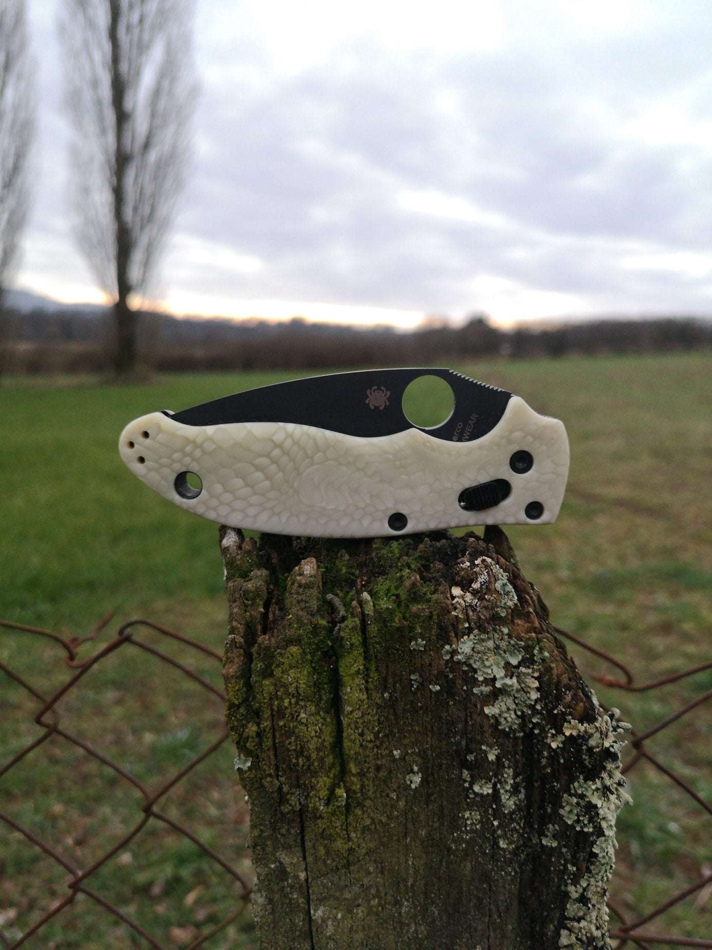 Scales in Juma snake for Spyderco Manix 2 and Manix 2 Lightweight