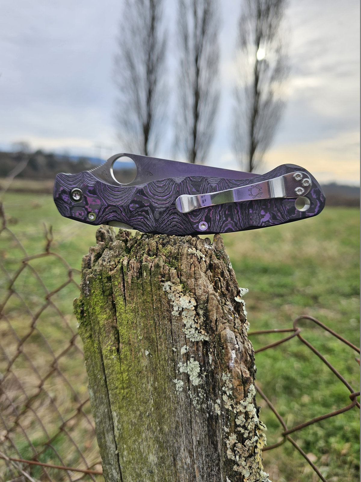 Scales in Carbon by Fatcarbon for Spyderco Military 2