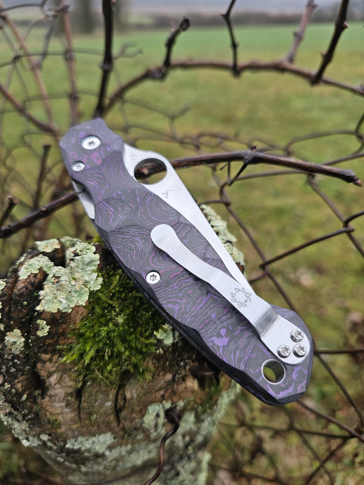 Scales in Carbon by Fatcarbon for Spyderco Military 2