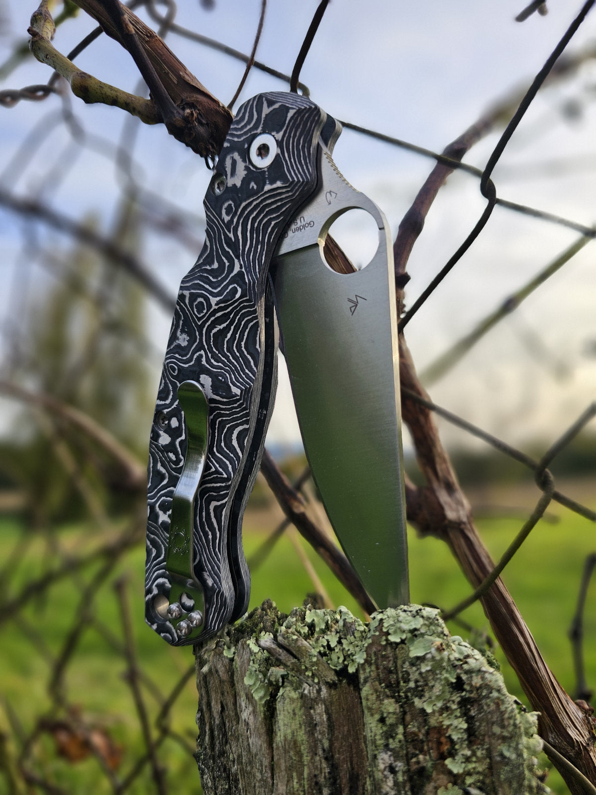Scales in Carbon by Fatcarbon for Spyderco Military 2