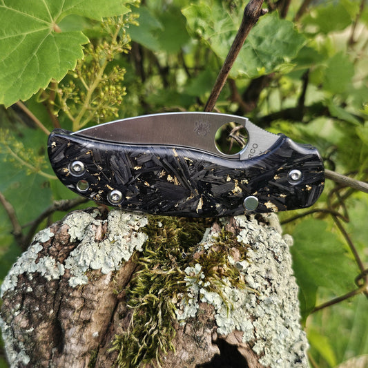 Scales in Shredded carbon for Spyderco Sage 5, 5LW or 6