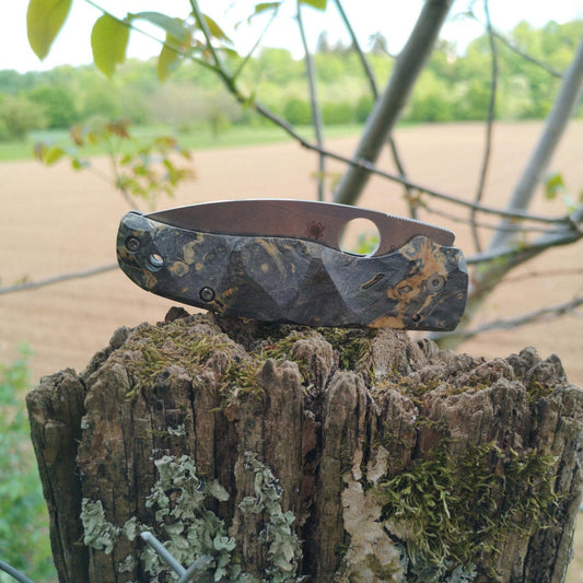 Scales in stabilized wood for Spyderco Shaman