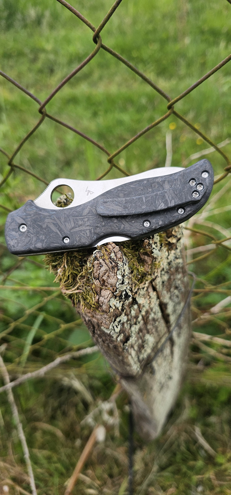Scales in Carbon by Fatcarbon for Spyderco Endura 4, Endela, Delica 4 or Stretch 2 with assorted clip and backspacer