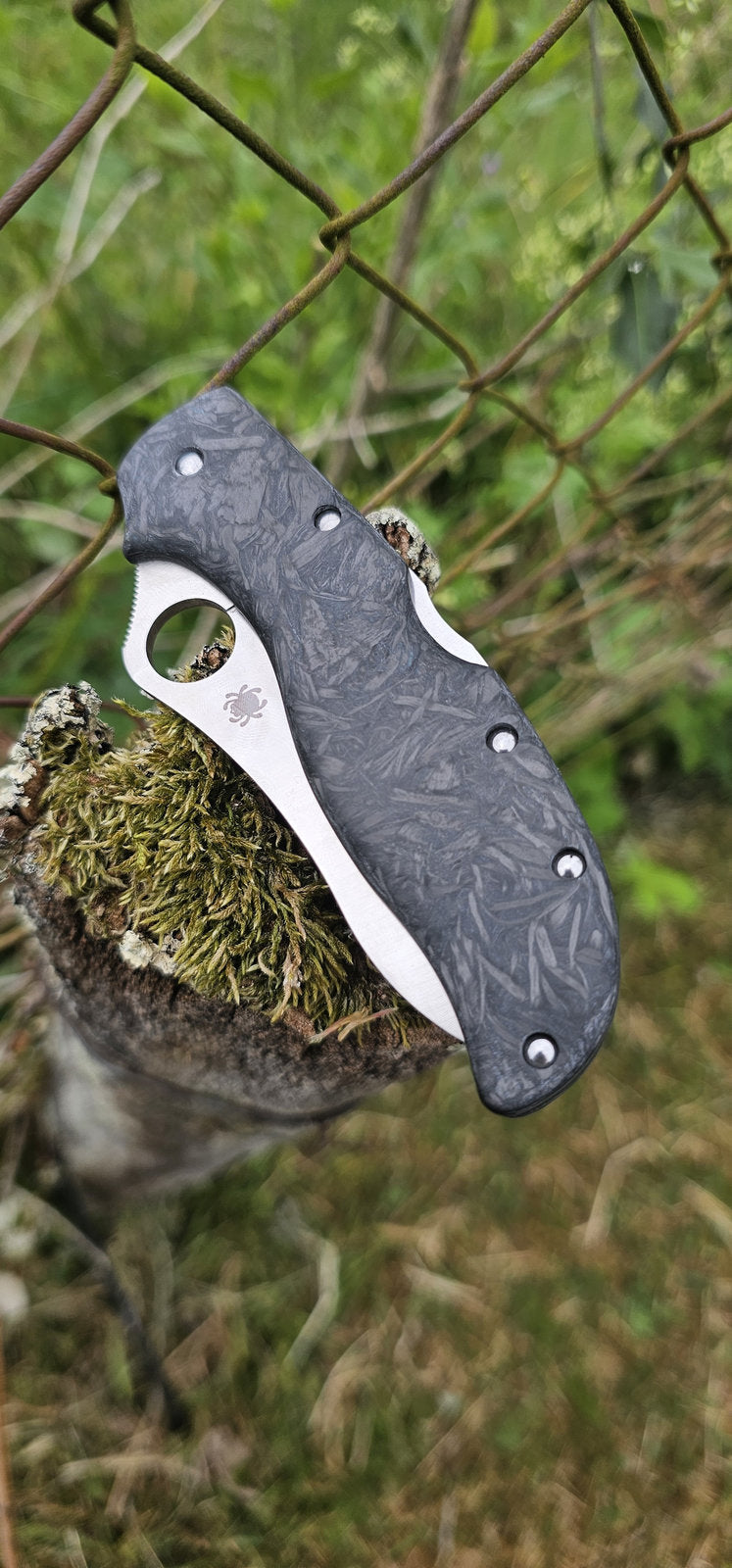 Scales in Carbon by Fatcarbon for Spyderco Endura 4, Endela, Delica 4 or Stretch 2 with assorted clip and backspacer