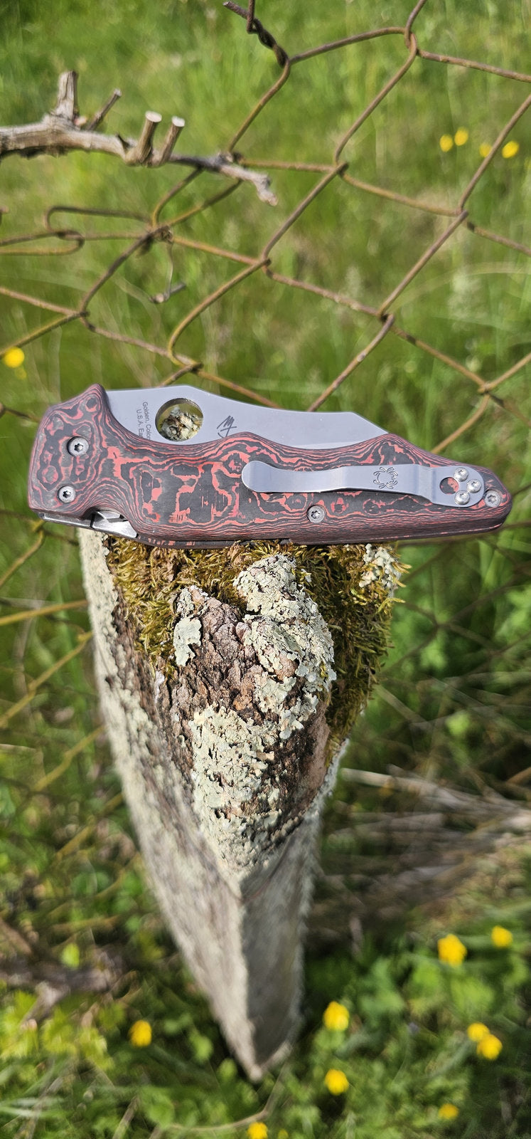 Scales in Carbon by Fatcarbon for Spyderco Yojimbo/Yojumbo